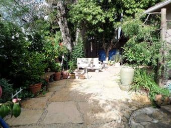 Looking for 1 female to rent room in house-share 1