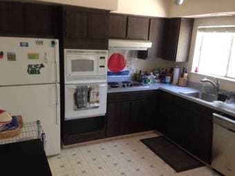 $1450 / 110ft2 - room in well-kept 3BR/2.5BA Palo Alto townhouse 2