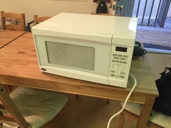 Microwave for sale- 35$ 1