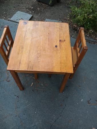 kids table - $15 1