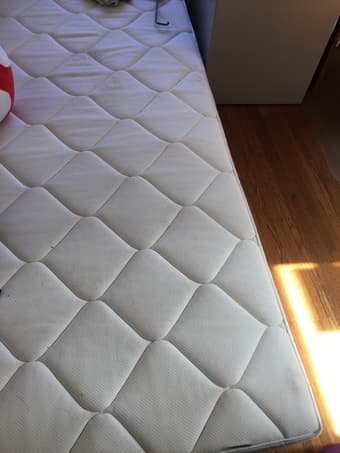 Moving sale: queen size mattress like new! 1