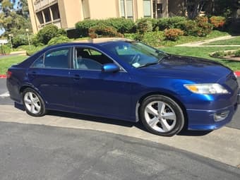 2011 Toyota Camry SE $8500 obo 2