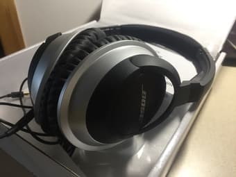 Brand new BOSE AE2 headphones - Black - $110 2