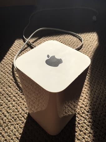 Apple Airport Extreme $100 1