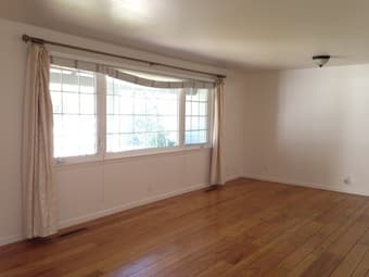 Large Bedroom in a Communal House w/ Great Gardens! 1