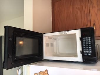 Rival Mircowave oven in great condition for 30 USD 3