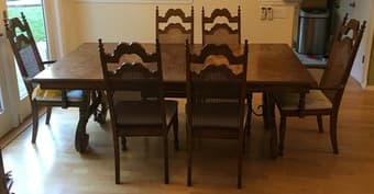Beautiful Wood Dinner table with six chairs  $395 1