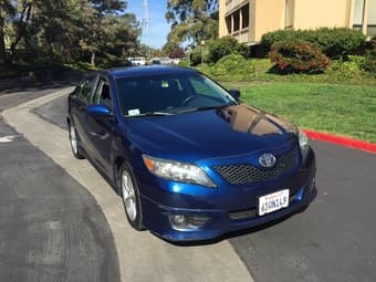 2011 Toyota Camry SE $8200 obo 1