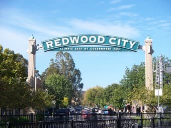 Gorgeous Furnished Bedroom in Heart of Redwood + BBQ Area & Hot Tub!!! 2