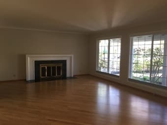 Immediate Opening in 4 bedroom house in Redwood City 1