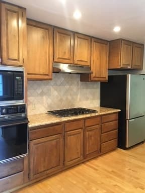 Immediate Opening in 4 bedroom house in Redwood City 2