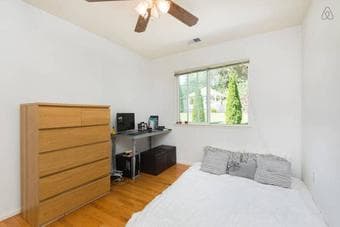 Sunny Top Floor Room in Original Los Altos Facebook CoHouse! 1