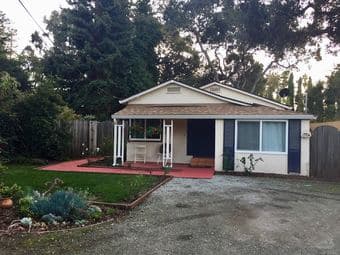 Large Bedroom in 2BR House in Menlo Park Available 1