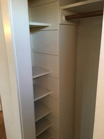 Large room in 4br house in Menlo Park available starting 12/1! 3