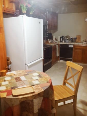 1100 dollor bedroom in PaloAlto near shopping center. Nov. 24-Dec. 31 2