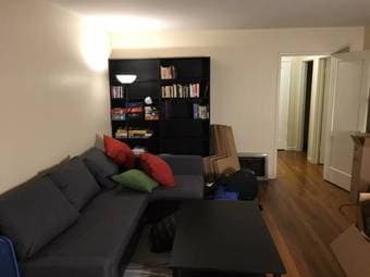 $1950 Large room with hardwood floors in beautiful home (menlo park) 3