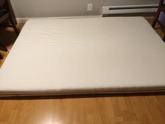 Free queen size mattress 1