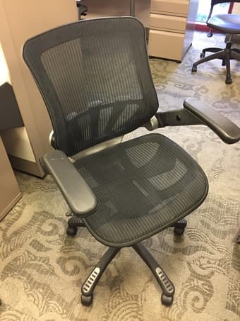 *** OFFICE CHAIR FOR SALE (IN EXCELLENT CONDITION) *** 1