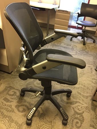 *** OFFICE CHAIR FOR SALE (IN EXCELLENT CONDITION) *** 2