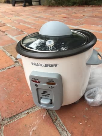 Small Rice-Cooker $15 (only used once) 1