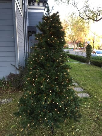 7.5 ft Artificial Christmas Tree w/ Lights and Base 1