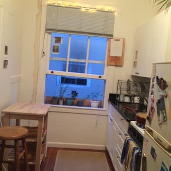 $1230 / 1br - Cozy Mission apt. for couples or single Dec. 14 - 25 2