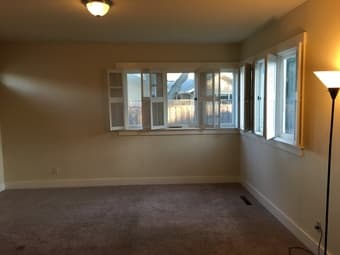 Large room in 4br Menlo Park house available now! ($1300/month) 1