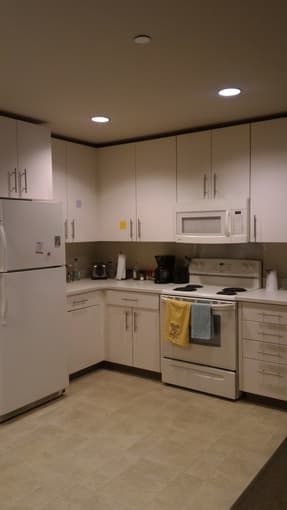 Winter Break Munger Apartment Sublet 3