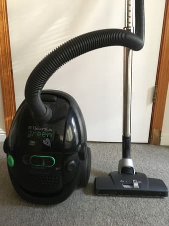 Electrolux EL6984A UltraSilencer Green Canister Vacuum Cleaner 2