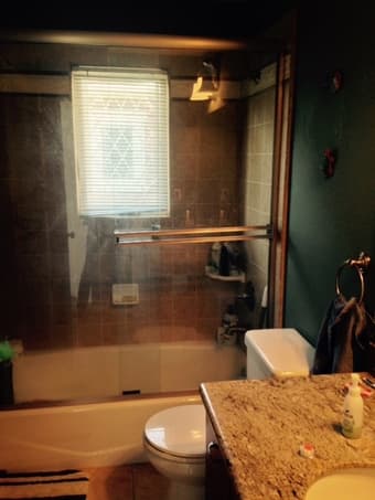 Bright, Clean, Quiet Room in House on College Terrace 2