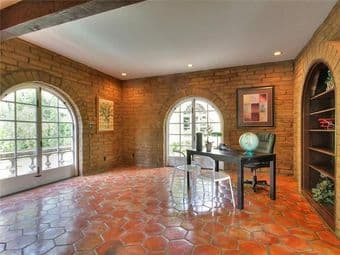 $1500 Close to Stanford! Super close to everything with great housemat 2