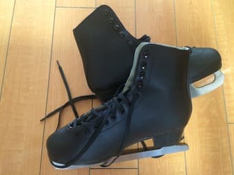 MUST GO-Men's Figure Ice Skates, Black, 10-$28 1