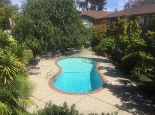 Private room in 2Br Newly Furnished Apartment in Palo Alto 1