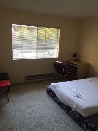Palo Alto Grant Ave 1B1B 中的卧室短租 3