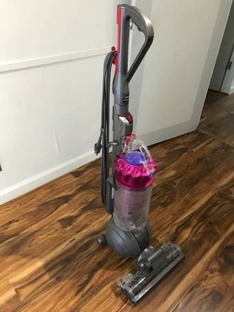 Like new Dyson vacuum cleaner DC41 upright animal Cinetic Big ball 2