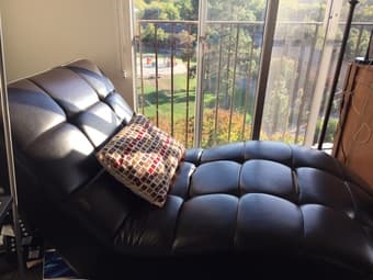 comfortable lounge chair 3