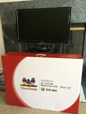 Moving sale! Like-new widescreen computer monitor 24’’ 1