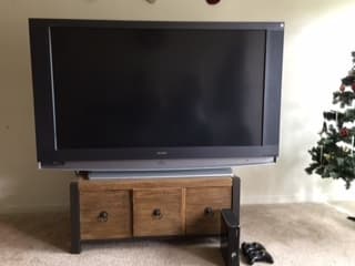 60" Sony TV and 2 Xbox 360 1
