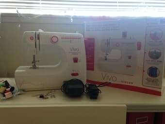 Sewing Machine Singer 1