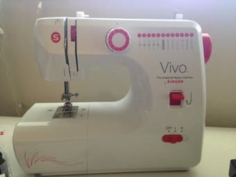 Sewing Machine Singer 2