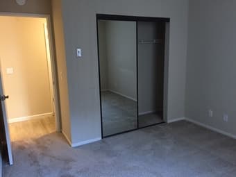 Private bed/bath in 2bd/2ba, San Mateo, looking for female roommate 3