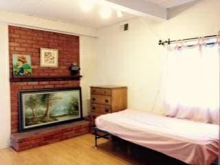 Furnished room included utilities 雅房分租 (sunnyvale) 1