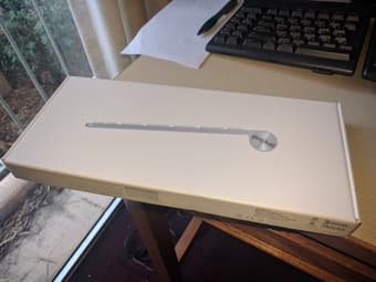 Apple Wireless Bluetooth Keyboard 1