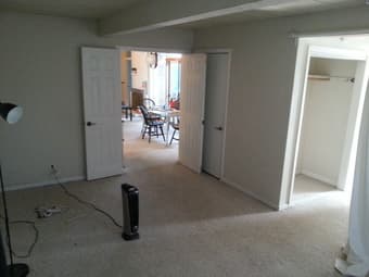 Master bedroom + own bathroom, $1000+utilities, Redwood City 2