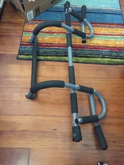 Multi-Grip Chin-Up/Pull-Up Bar 1