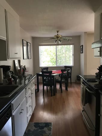 Spacious 2bd/2ba short term lease in GREAT MV location - unfurnished 3