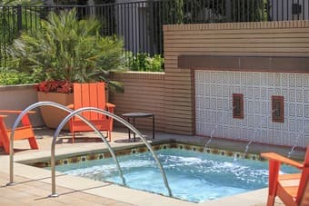 680ft2 - Luxury 1Bed/1Bath Brand New. Price Negotiable 3