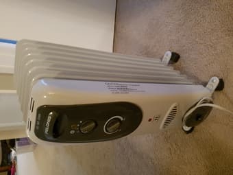 Pelonis Electric Radiator Heater, 7 Fin, Oil-Filled Winter 1