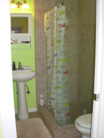 Fully Furnished Studio - utilities included 1