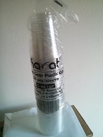 **STURDY DISPOSABLE 16 OZ CLEAR PLASTIC CUPS (50/sleeve)** 1